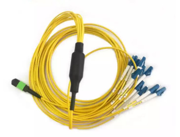 MPO/UPC к соединителю гибкого провода MPO/UPC ядра LC/UPC 12